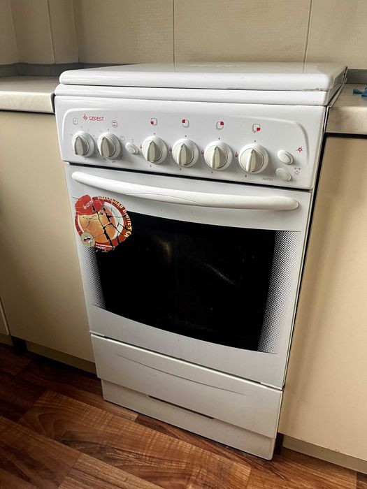 продам газовую плиту Gefest