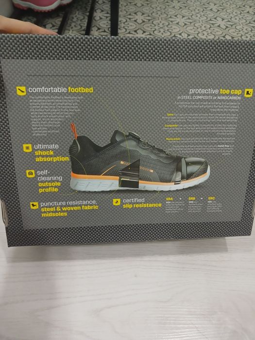 Продам спецобувь Safety jogger летние