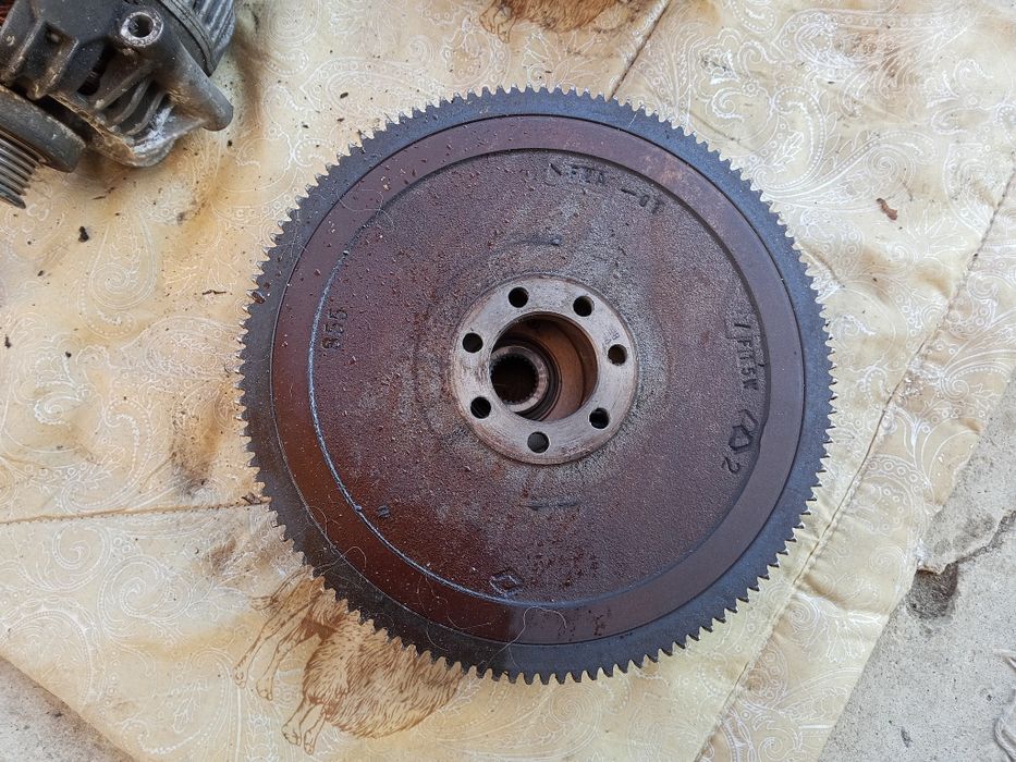 Продам на ларгус Рено