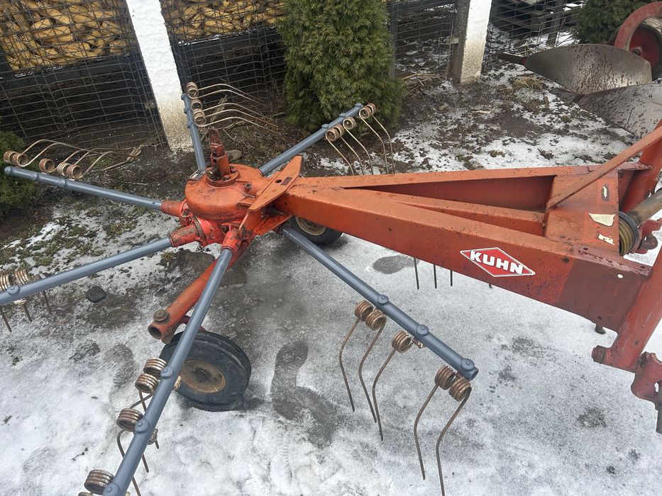 Vand greblatori kuhn / morra  tractor