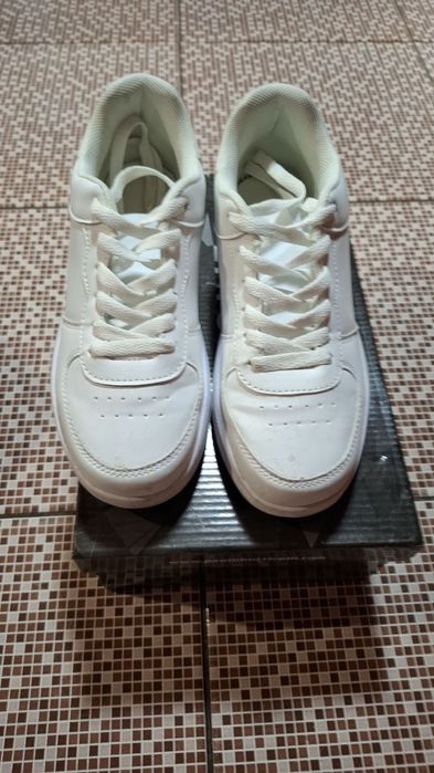 Дамски маратонки