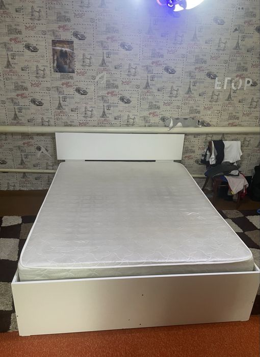 Продам кровать для спальни