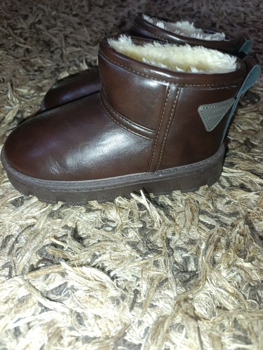 Продам детские Уги