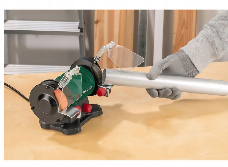 Polizor de banc Parkside nou