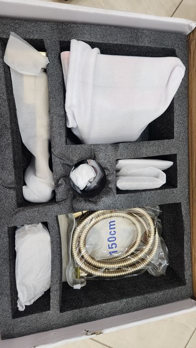 Душевой смеситель встроенный