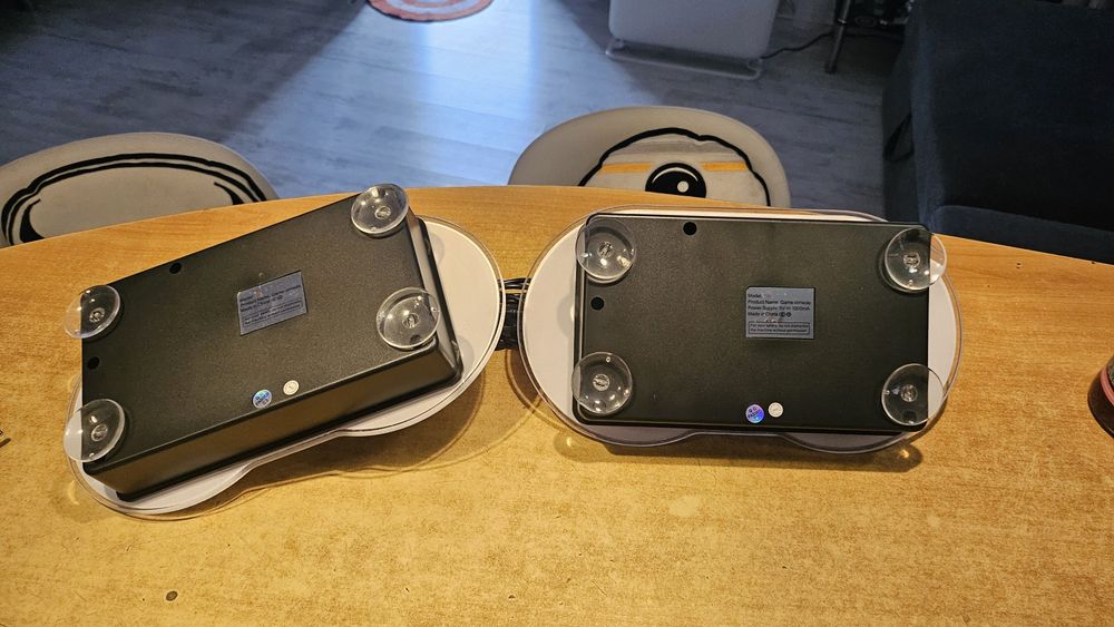 Ретро конзола с джойстици