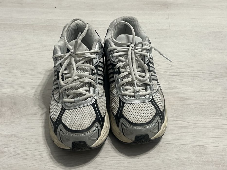 Кроссовки Adidas Response CL 43 размер. Оригинал