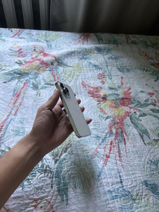 Продаю iPhone 13 Pro в идеальном состояние