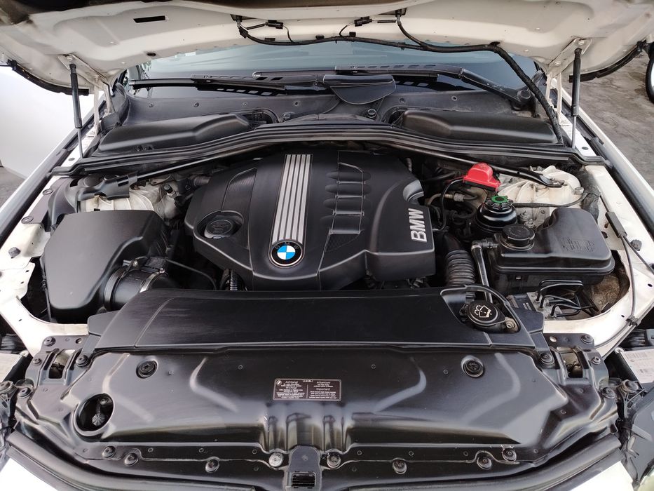 BMW E60/ Lci/520d/2009/Manuala/M-Paket/proprietar