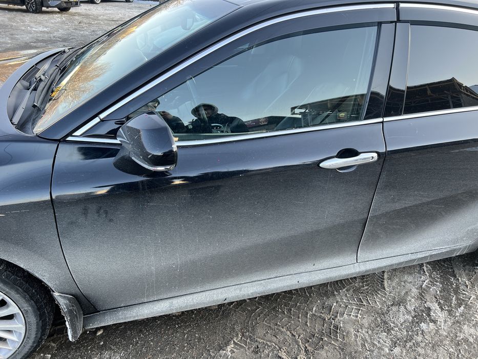 Продается дверь на камри 70