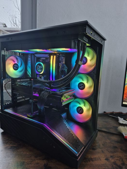 PC Gaming High-End – Ryzen 7 9800X3D + RX 7900XT 20GB 32GB DDR5