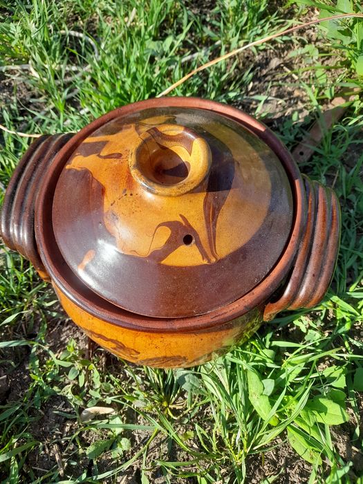 Продавам глинен гювеч цена 50 лв