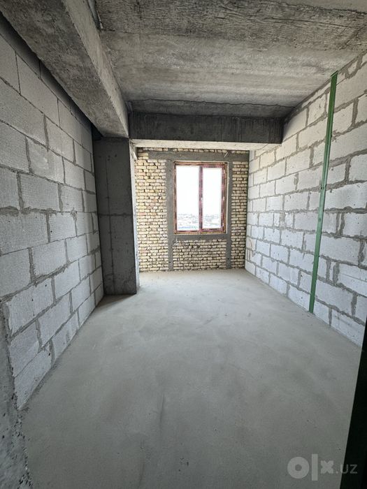 3 xonali kvartira sotiladi
