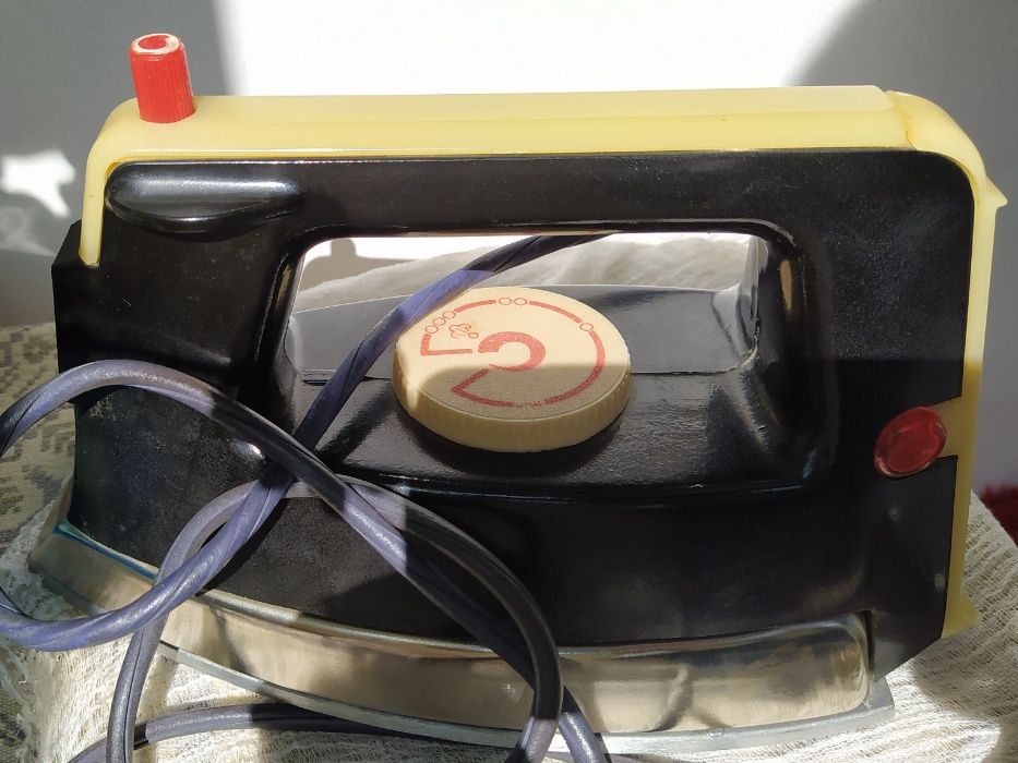 Оригинална Руска ютия за парно гладене