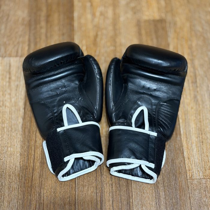 Перчатки для бокса