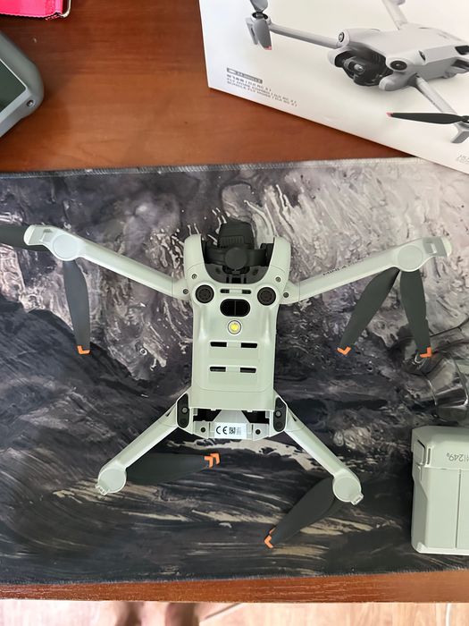 DJI Mini 4 Pro Fly More Combo