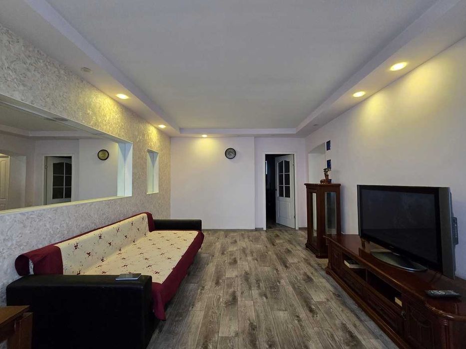 Продам квартиру Назарбаева 235