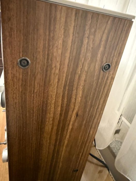 Vând două magnetofoane Akai și un magnetofon Teac X-7