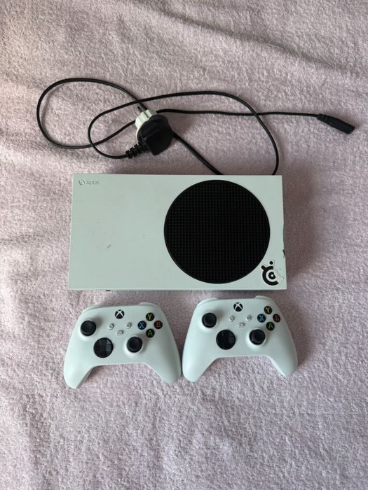 Продаю Xbox series s 512gb