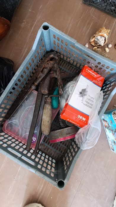 Инструменты слесарные