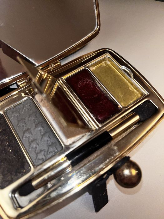 Пудри за лице Este lauder  Четки за Грим Червило