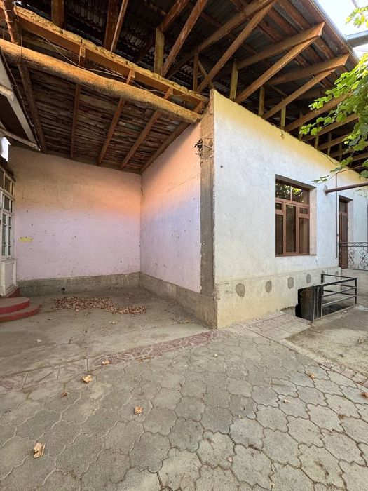 ВДОЛЬ ДОРОГИ.Срочно продаётся дом.