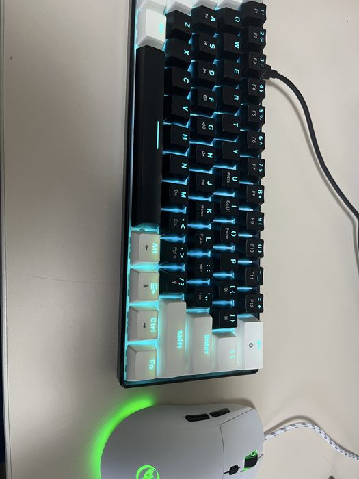 Механична клавиатура с мишка RGB