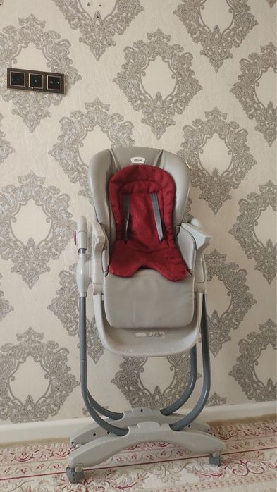 Детский кормящий стол.