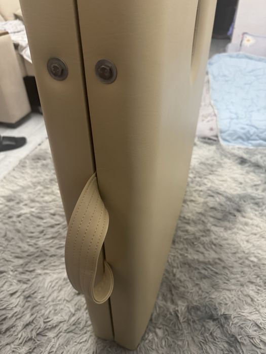 Кушетка чемодан,раскладная.