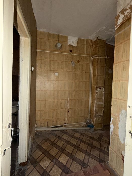 Kvartira sotiladi Vasxod