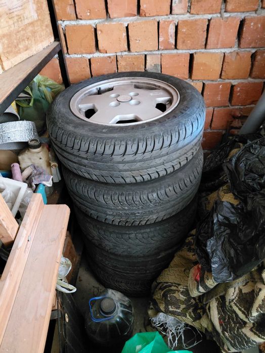 Джанти с гуми R 14 4 броя перфектни