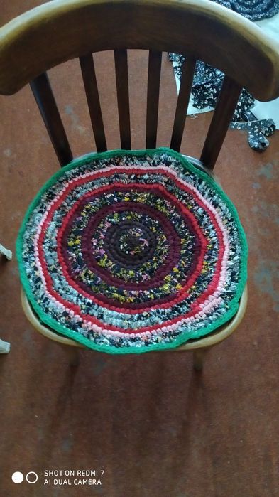 Сидушки для стульев и табуреток