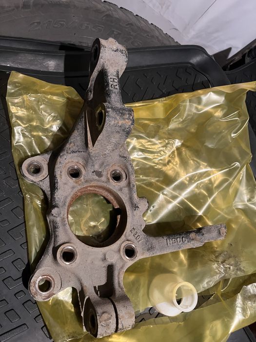 Поворотный кулак