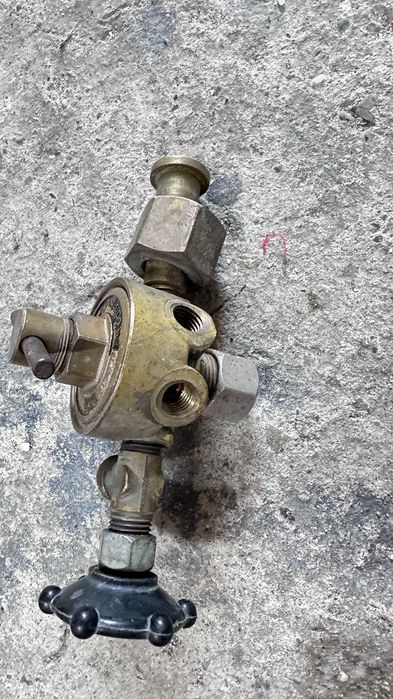 Продам латунный редуктор для газовых систем