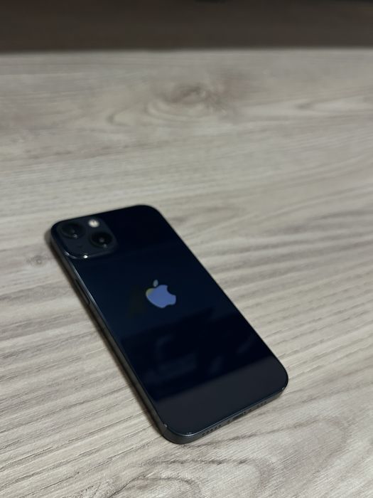 Продаю Айфон 13