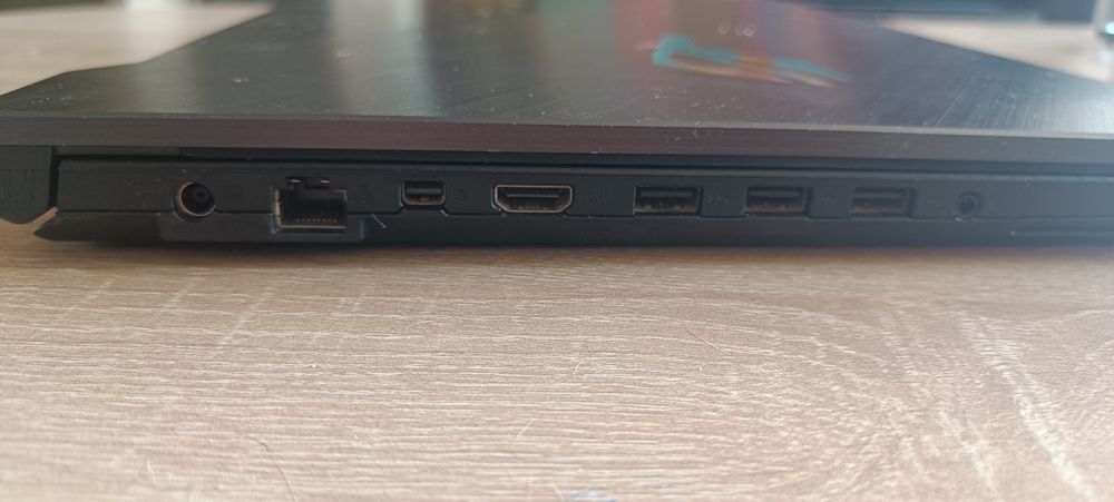 ASUS ROG Strix SCAR II gl704gv-ev008