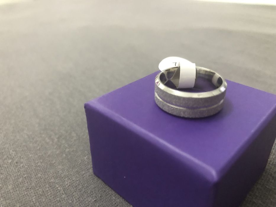 Стоманен пръстен-халка