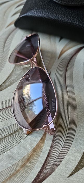 Слънчеви очила GUESS
