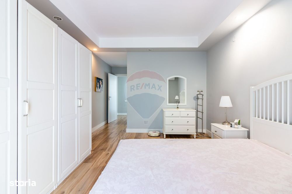 Apartament cu 4 camere de vanzare in Cosmopolis, parcare, terasa 50 mp