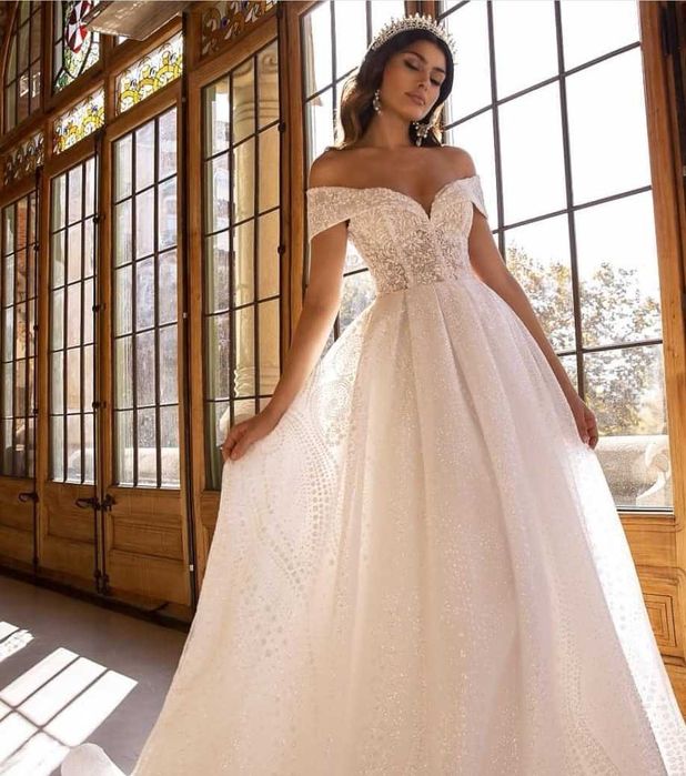 Vând rochie de mireasa Tina Valerdi