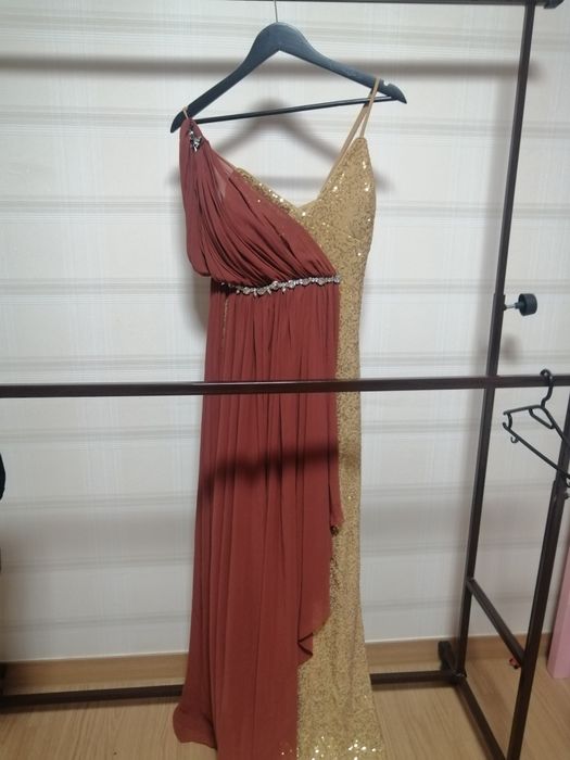 Продам платье в отличном состоянии