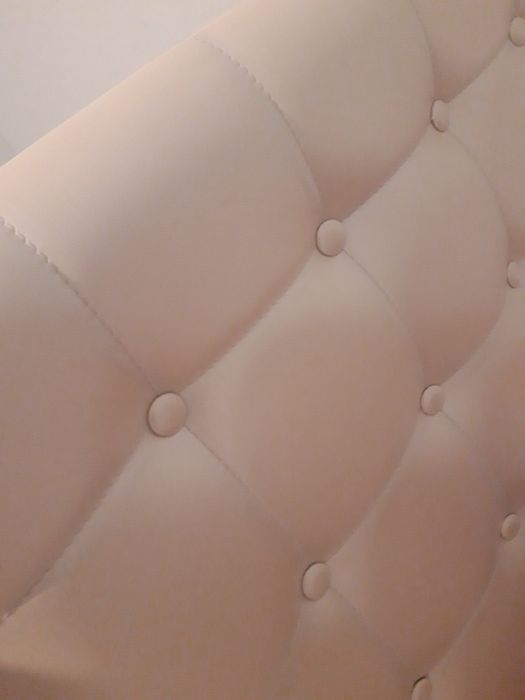 Масивна кошара с кожа