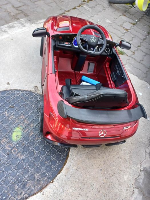 Masina electrica Mercedes AMG pentru copii, vârsta maxima 5 ani