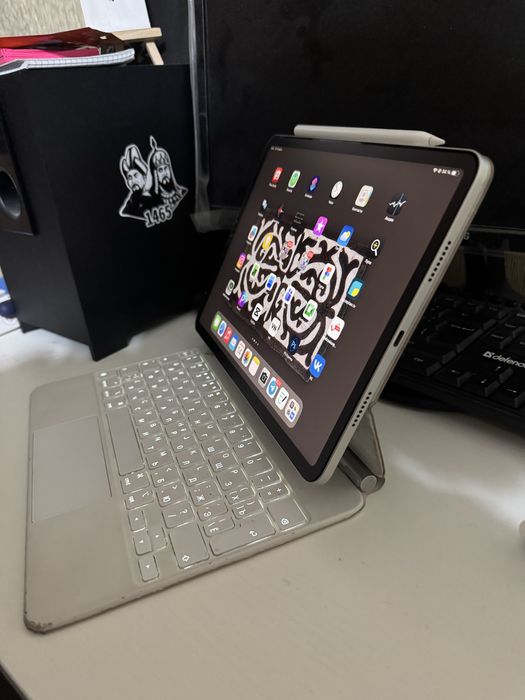 iPad Pro, Magic Keyboard, Apple Pencil