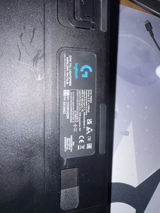 Tastatura gaming wireless Logitech 915 TKL Lightspeed Tacticle