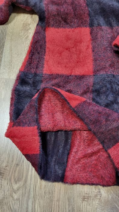 Пухена червена рокля