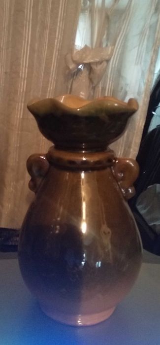 Продам красивые вазы