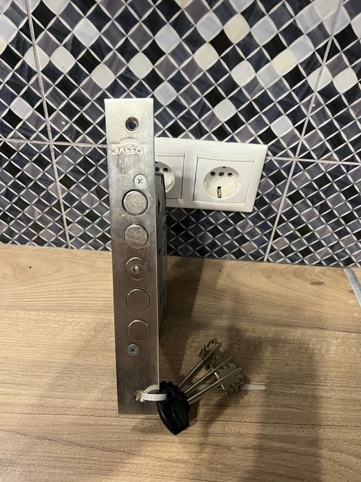 Замок врезной Эльбор