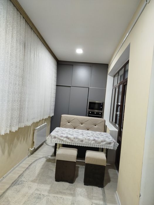 3 xona 4 xona qilingan 91 kv uy sotiladi