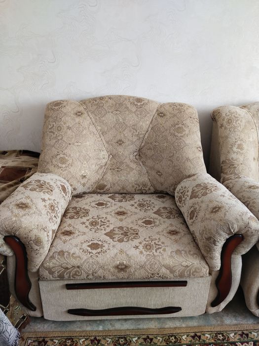 Продам диван тройка